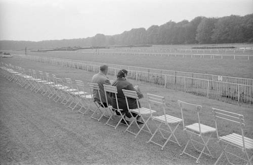 BELGIUM. Groenendael. 28/09/1972: Waiting for the horses at the track.