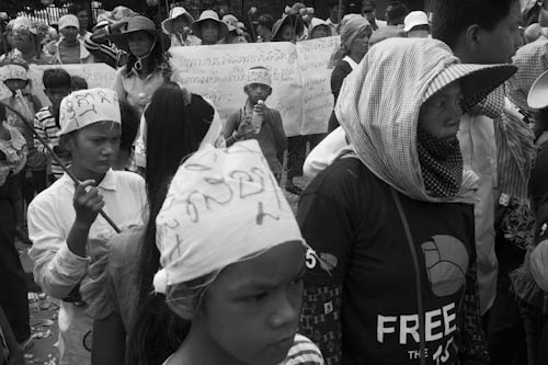 CAMBODIA. Phnom Penh. 5/09/2012: Boeung Kak Lake community in front of the Municipal Court, protesting the arrest of Yorm Bopha.