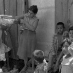 HONDURAS. Mesa Grande. (San Marcos). 8/06/1988: Salvadoran refugees. Bloodied shirt from Evelio Ayala Bonilla, shot by Honduran soldiers within the camp limits.