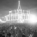 CAMBODIA. Phnom Penh. 20/10/2012: About 2000 buddhist monks gathered in front of the Royal Palace, joined by a large crowd of Cambodians, for a collective meditation on the occasion of King Norodom Sihanouk's death 6 days earlier.