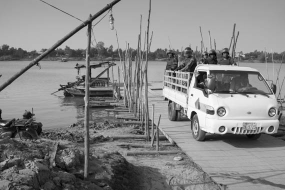 CAMBODIA. Treuy Sla (Kandal). 21/01/2014: A heavy riot police presence prevented an opposition CNRP meeting with Sam Rainsy and Kem Sokha, CNRP co-presidents, to take place.