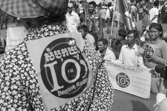 CAMBODIA. Phnom Penh. 27/01/2014: Supporters of Mam Sonando, Director of Beehive Radio, stage a protest in front of the Ministry of Information to request a TV frequency.