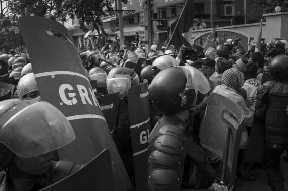 CAMBODIA. Phnom Penh. 27/01/2014: Supporters of Mam Sonando stage a protest march to the Ministry of Information to request a TV frequency.