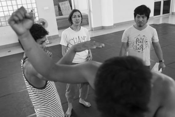 CAMBODIA. Phnom Penh. 21/02/2014: Rehearsals of a piece inspired by khmer boxing, choreographed by Manou Phuon with dancers from Amrita Performing Arts.